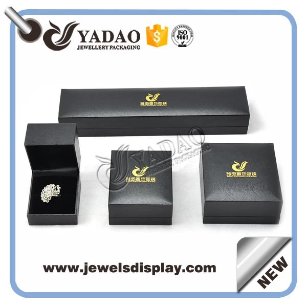 luxury high quality finish plastic box jewelry packaging box ring pack earring box necklace bracelet plastic box with logo hotstamping on the top