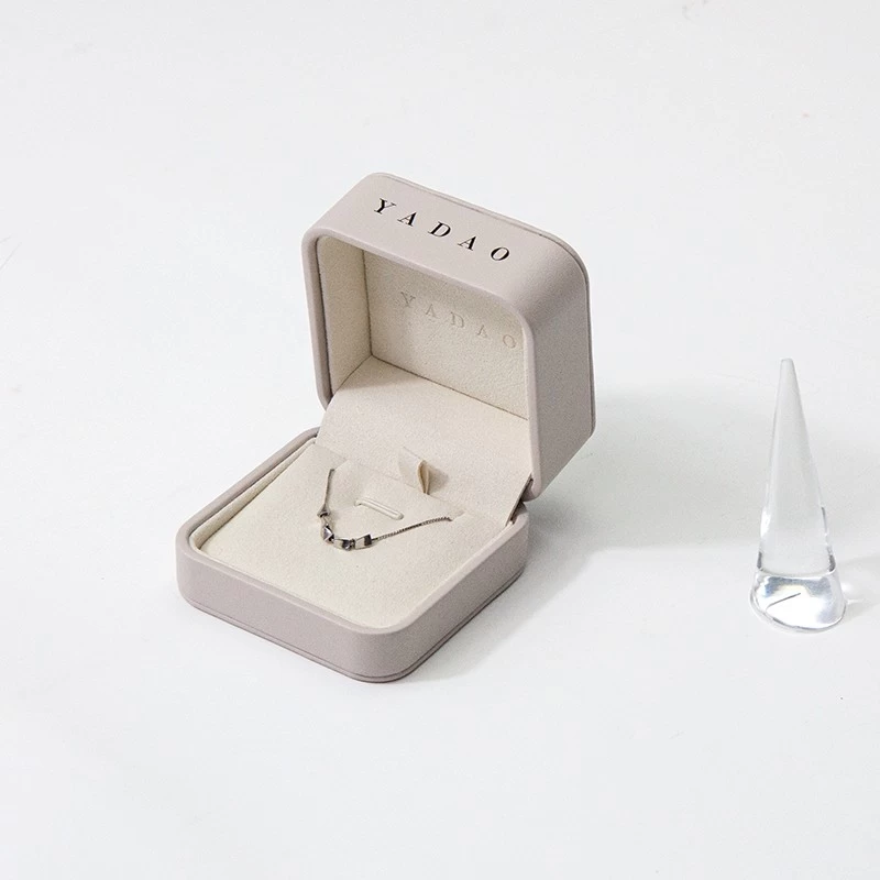 pu leather box plastic jewelry box jewelry packaging box fine jewellery box
