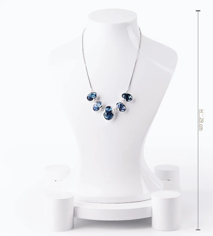 pure white glossy lacquer wooden jewelry shop window jewelry display set standing resin necklace bust