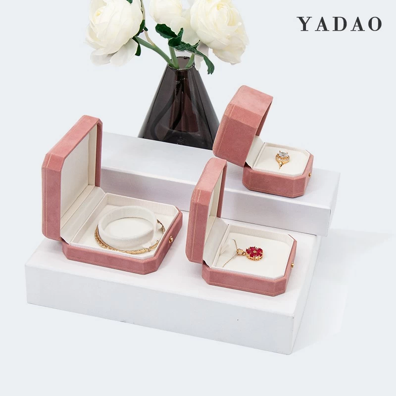 ready to ship | luxury jewelry packing box wrapped with pink velvet with snap decorated can be ordered in small quantity