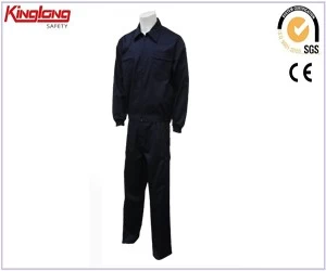 China Conjunto de roupas de proteção de fabricante chinês 2 peças camisa e calça azul escuro fabricante