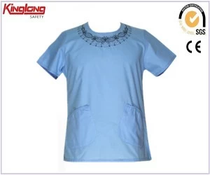 An tSín Fresh and elegant  blue scrubs with embroidery butterfly, 65%polyester35%cotton scrubs with chest pockets déantóir