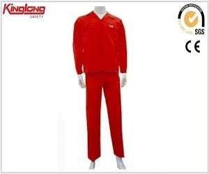 Kiina Kuuma myyntiväri punainen polyesterikankainen työpuvut, korkealaatuiset miesten työpaidat ja housut valmistaja