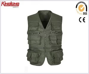 China New arrival high quality sleeveless vest, chest pockets men grey working vest manufacturer
