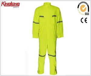 China New design mens high quality coverall, reflective tapes yellow long coverall fabricante