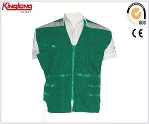 China New design mens high quality green vest, classical design multi pockets green  vest manufacturer