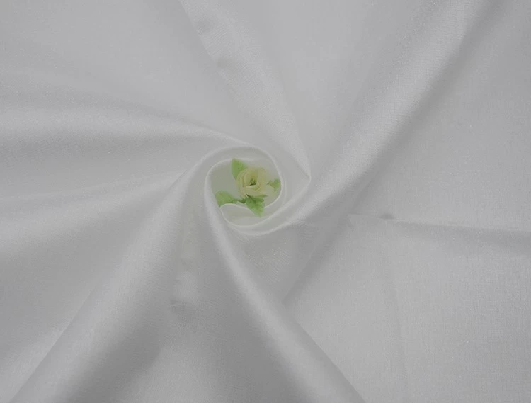 China Polyester Shiny Satin Silk Fabric für Brautmäntel Hersteller