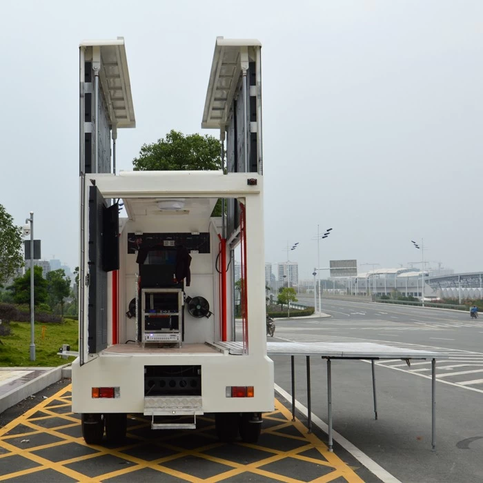 ISUZU BRAND Double screen with P8 screen model mobile led truck