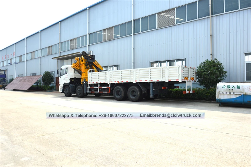 14000 - 16000 kg Dongfeng Kinland 8*4 Trak Lipat dengan Crane