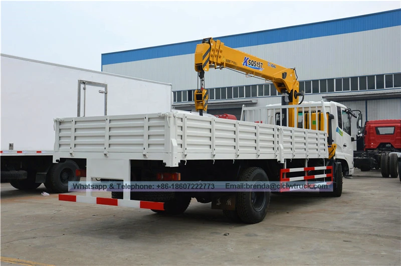 4*2 डोंगफेंग किंगरुन 6.3 टन क्रेन ट्रक के साथ