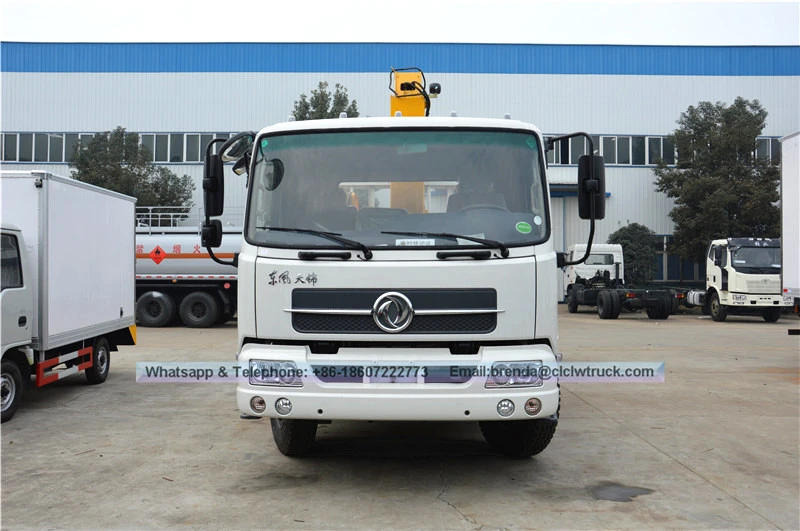 4*2 डोंगफेंग किंगरुन 6.3 टन क्रेन ट्रक के साथ