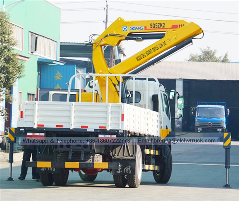 4 ton 4 * 2 DFAC Lorry Folding Crane China Manufacturer