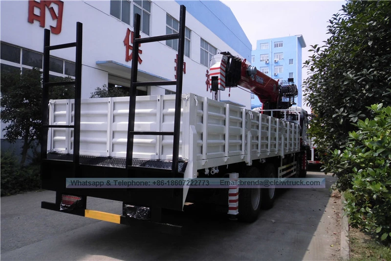 8x4 flatbed ट्रक पर चढ़कर क्रेन चीन निर्माता