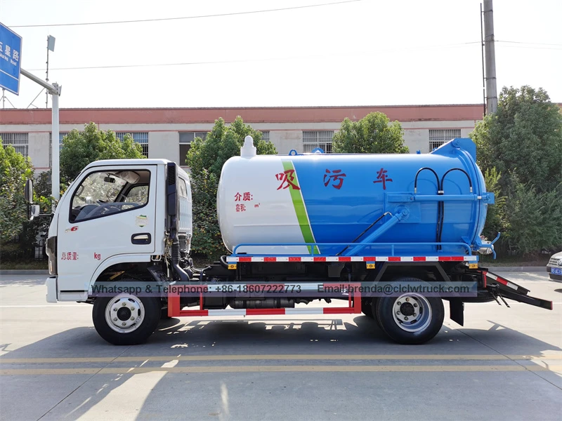 China Mejor Vehículos de Tratamiento de Alciinato 5000L 6 CBM Camsáneo móvil Camión de succión de aguas residuales