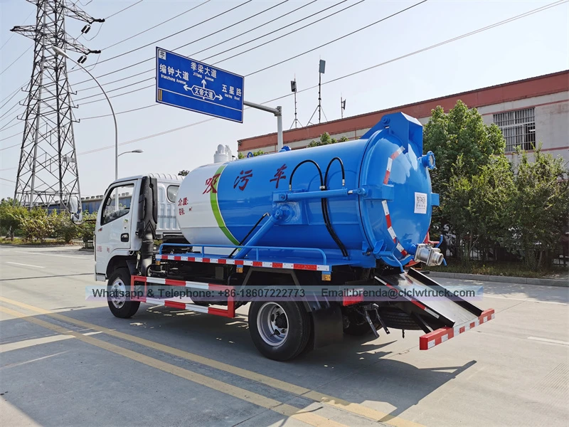 China Mejor Vehículos de Tratamiento de Alciinato 5000L 6 CBM Camsáneo móvil Camión de succión de aguas residuales