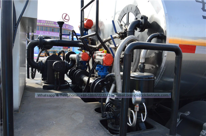 Trung Quốc Sản xuất bê tông nhựa đường Maintainer, DFAC Asphalt Sprayer Nhà cung cấp ở Trung Quốc, 4000 Lít Bitum phân phối Nhà cung cấp