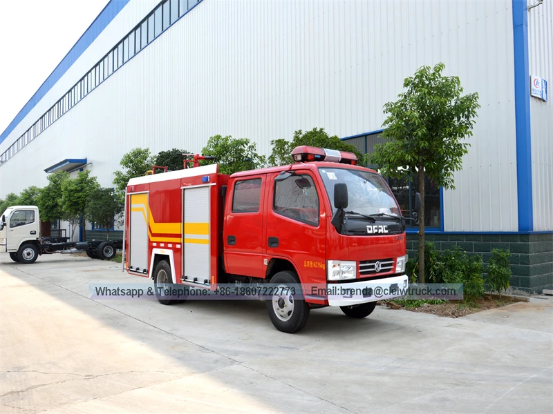 DFAC 4x2 Nhà sản xuất ban đầu xe tải chữa cháy với tàu chở nước 2000L