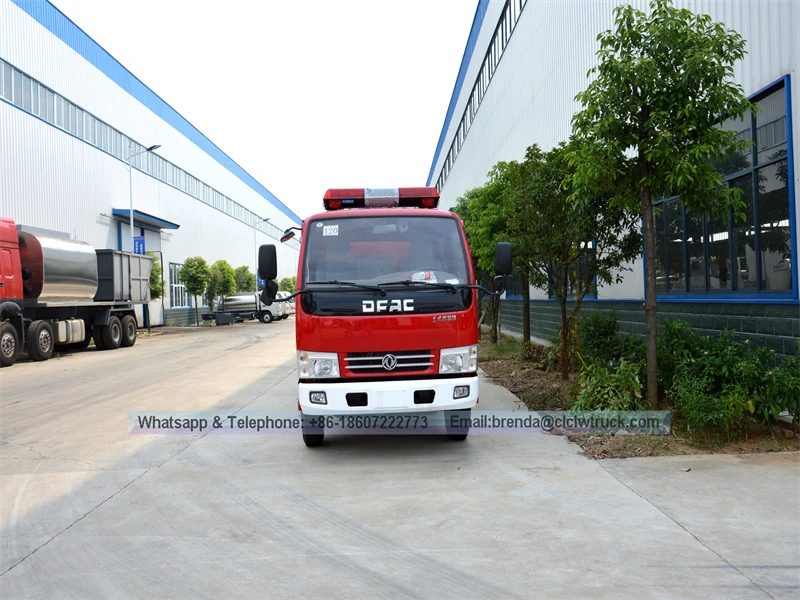 DFAC 4x2 Nhà sản xuất ban đầu xe tải chữa cháy với tàu chở nước 2000L