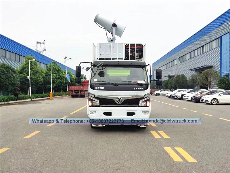 DFAC 4x2 स्मॉल रोड स्वीपर ट्रक बिक्री के लिए अधिक फ़ंक्शन के साथ