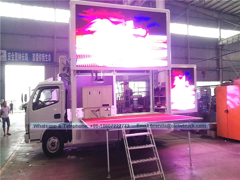 Dongfeng 4*2 mobile LED truck