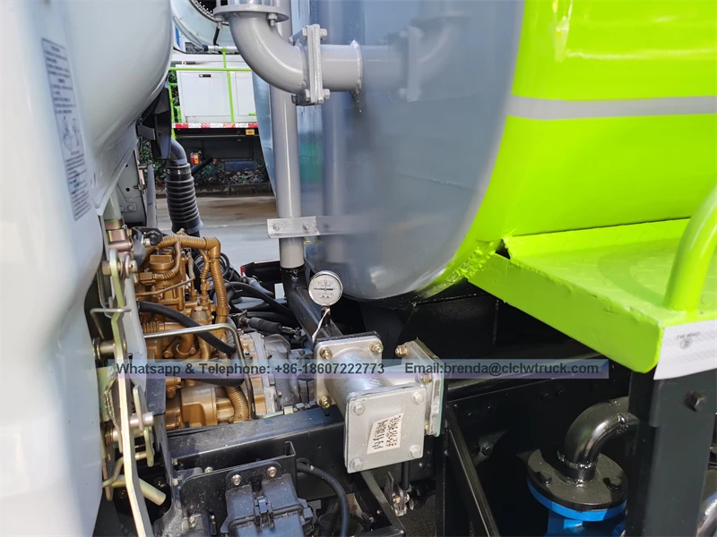 Dongfeng kaliwang kamay drive o kanang kamay drive 4x2 4x4 7cbm 7m3 7000l 7000 litro fecal suction truck presyo