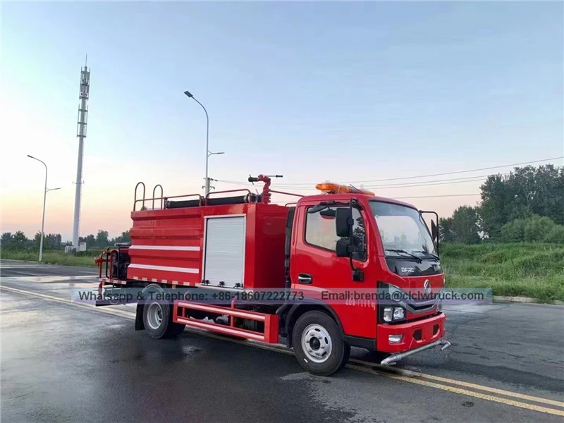 Dongfeng 4000 litros de bomberos de tanque de agua, 4x2 4cbm Fabricante de camiones de bomberos China