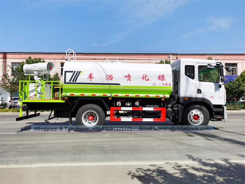 Dongfeng 4x2 12000liters水车