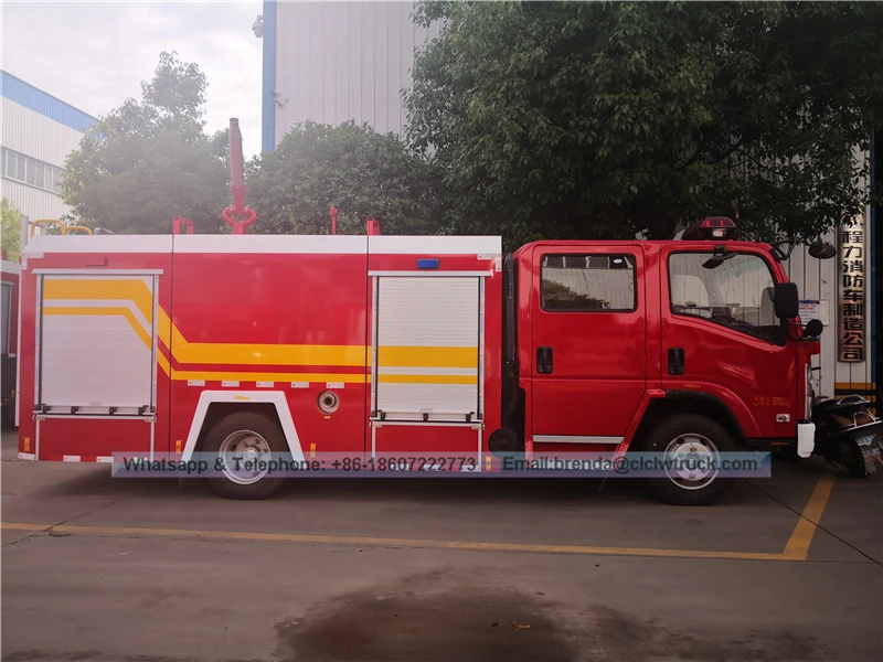 Japanese Isuzu Water Tank Fire Truck na may 3 CBM Water Tank