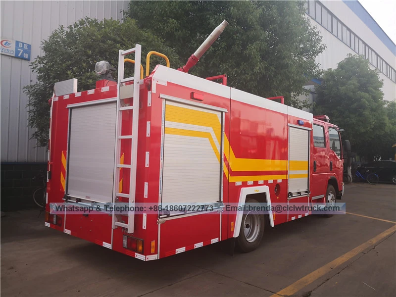 Japanese Isuzu Water Tank Fire Truck na may 3 CBM Water Tank