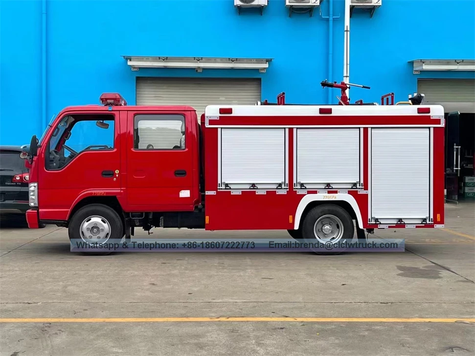 Isuzu Fire Engine Truck 2CBM 2TON 2000L شاحنة حريق صغيرة للمياه للبيع الساخن