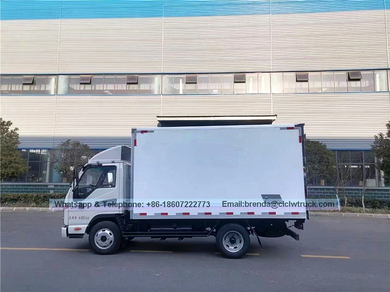 JAC 1-3T insulated panel mini refrigerated box truck