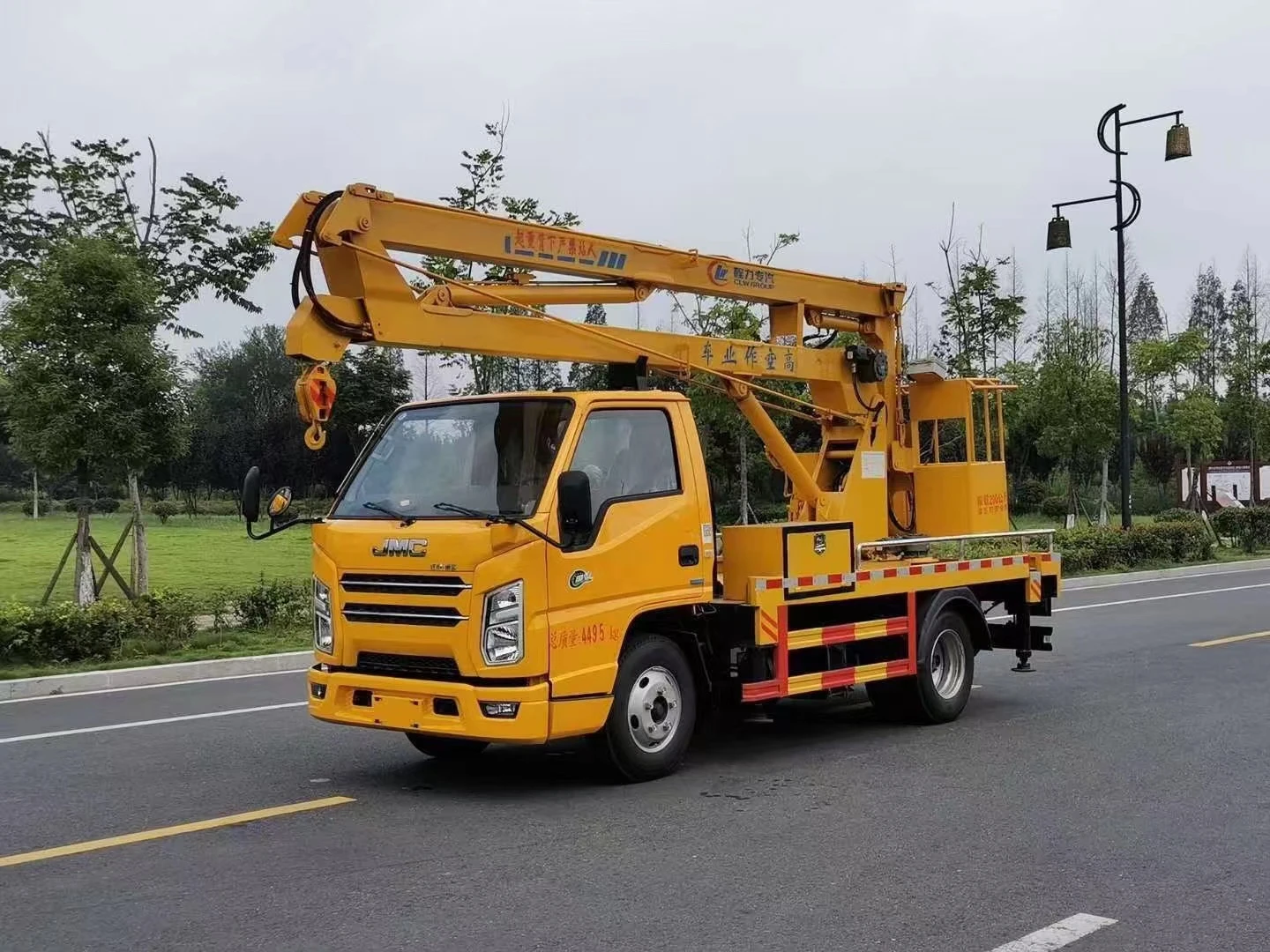 Camion de plate-forme aérienne JMC 10-16 mètres