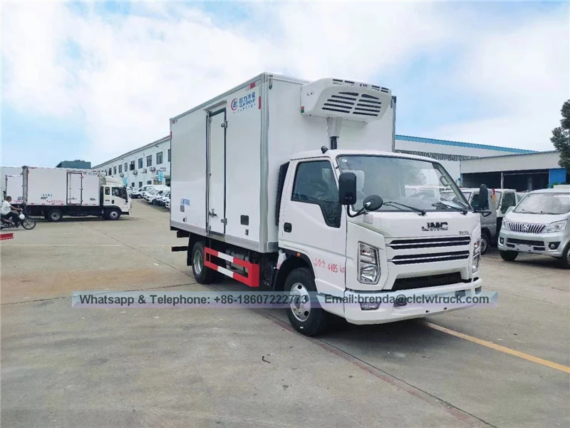 Fournisseur de camion de réfrigérateur JMC Chine, camion de cargaison de réfrigérateur 5 tonnes, camion de cargaison de réfrigérateur 4x2, moteur diesel de camion de réfrigérateur