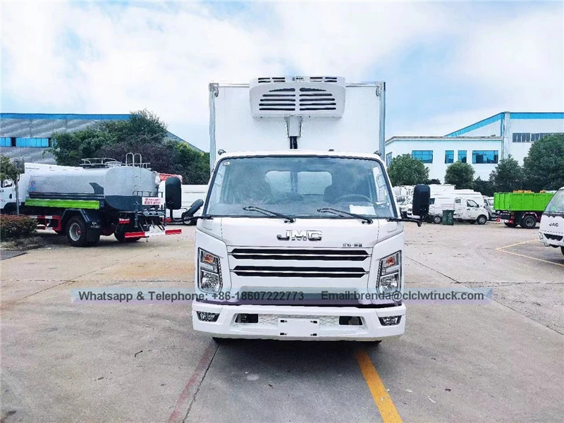 Fournisseur de camion de réfrigérateur JMC Chine, camion de cargaison de réfrigérateur 5 tonnes, camion de cargaison de réfrigérateur 4x2, moteur diesel de camion de réfrigérateur