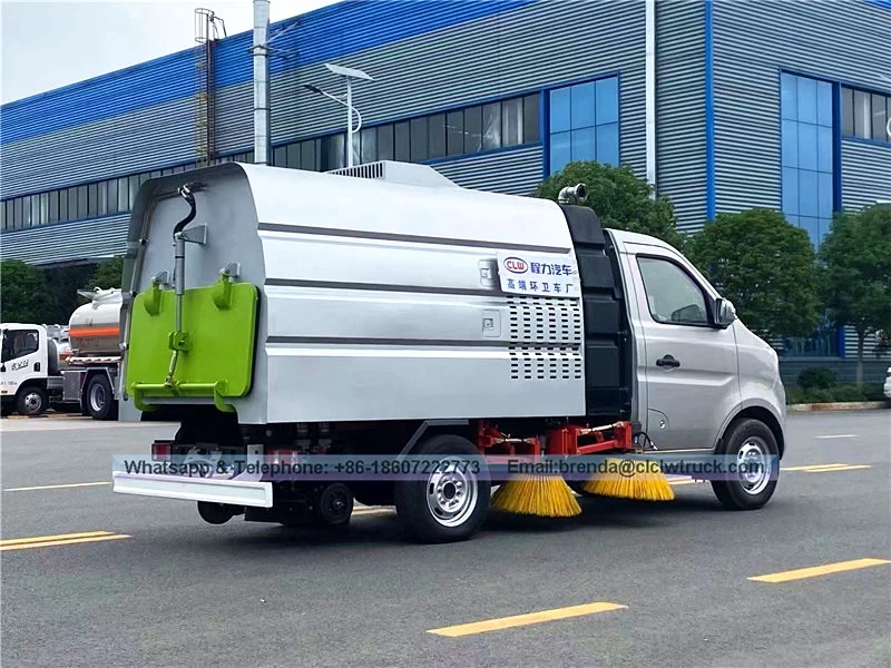 New Changan 4x2 mini camions de balayeuse de cendres de charbon