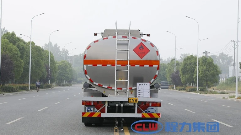 Новый Sitrak 25 CBM заправочный грузовик в продаже