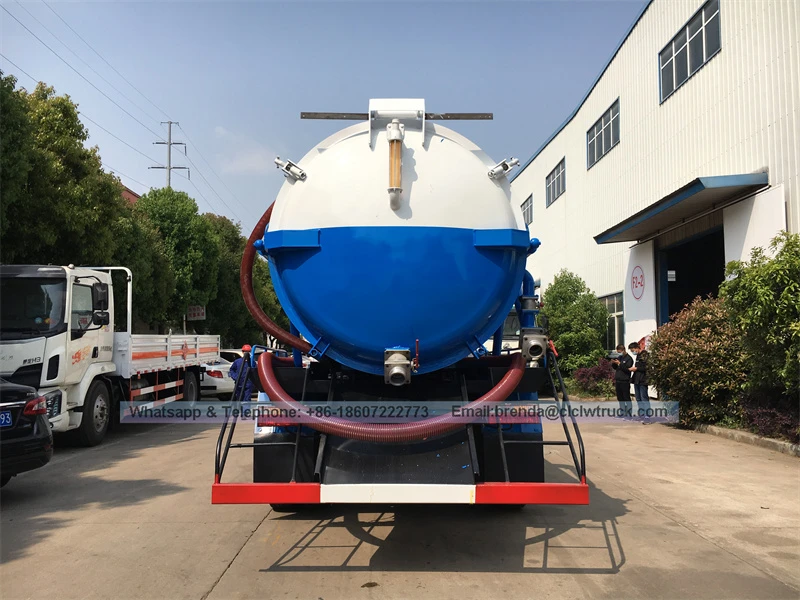 Bago o Pangalawang Kamay Howo Dongfeng Foton 4x2 Sewage Vacuum Suction Tanker Truck For Sale