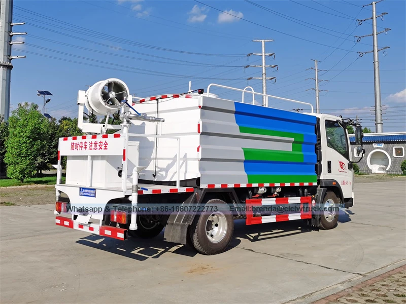 SINOTRUK HOWO 4x2 5000Liter water truck supplier china,5CBM water tank truck manufacturer