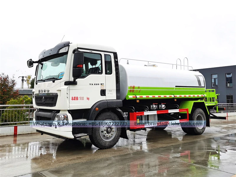 Sinotruk Howo 4x2 2200 galón 10000 litros de agua camión de tanque de agua