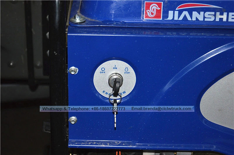 Sinotruck Asphalt กระจายรถบรรทุกรถบรรทุก 8000 ลิตร