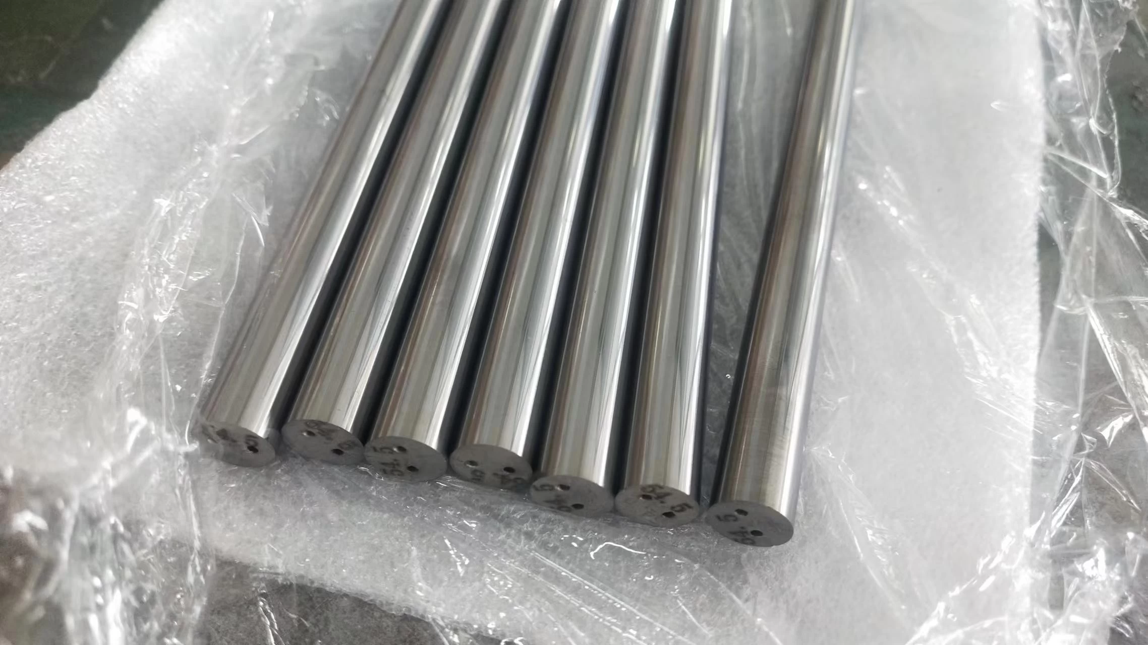 Tungsten Carbide Rods with Straight Coolant Holes