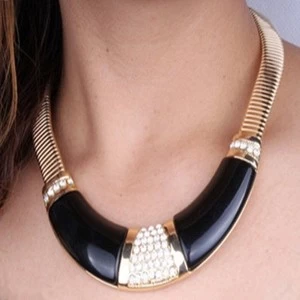 China 2014 big resin gold plated alloy rhinestone chocker collar necklace manufacturer