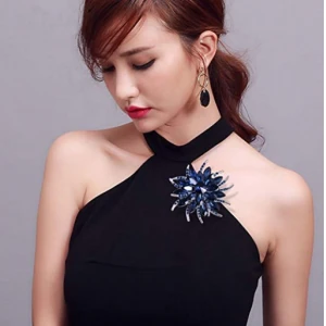 Best Selling Flower Brooch Pin for Women Brides Created Crystal Brooch Blue