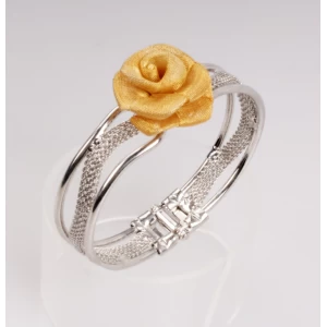 China Cheap Jewelry  Bracelet with Flower Chain bracelet designs for woman 2018 Hot Hersteller