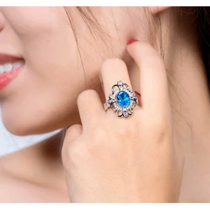 China Manufacturer 925 Sterling Silver Created Rainbow Topaz Statement Ring for Women