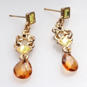 Clear plastic stone crysyal dangling chains earrings E30184