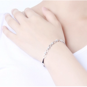 Diamond White Gold 18K Woman Bracelet Manufacturer in China