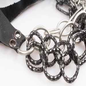 Κίνα Fashion Statement Leather Chain Necklace κατασκευαστής