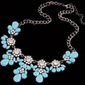 Flower Necklace Fresh Sweet Lady Neck Short Alloy Chain Accessory Birthday Anniversary Gifts for Women Mom Wife