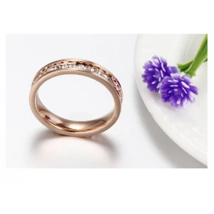 Hot Selling Wedding Pave Crystal Stainless Steel 18K Rose Gold Fashion Rings for Wemen